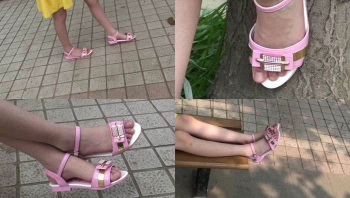 蓉蓉凉鞋嫩脚秀