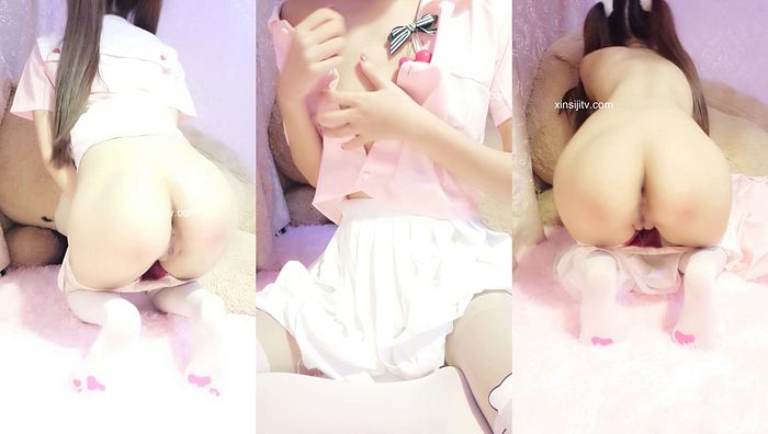 双马尾小萝莉对镜脱衣服自慰勾引叔叔道具插入