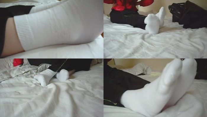 037曹舒婷白棉袜