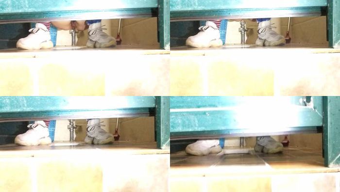 公共厕所偷拍022