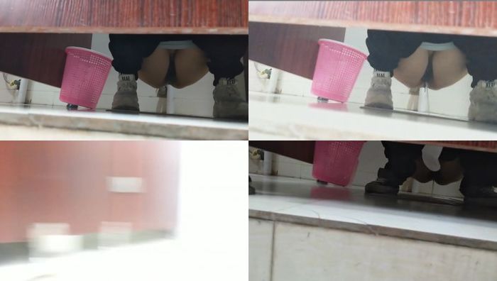 公共厕所偷拍053