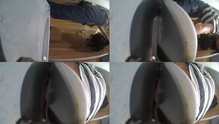 首发！高铁厕所偷拍条纹衫披肩发眼镜妹子