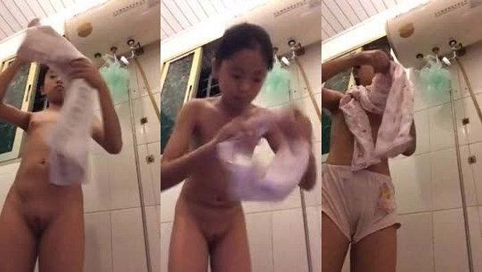 小初萌妹紫薇表演225