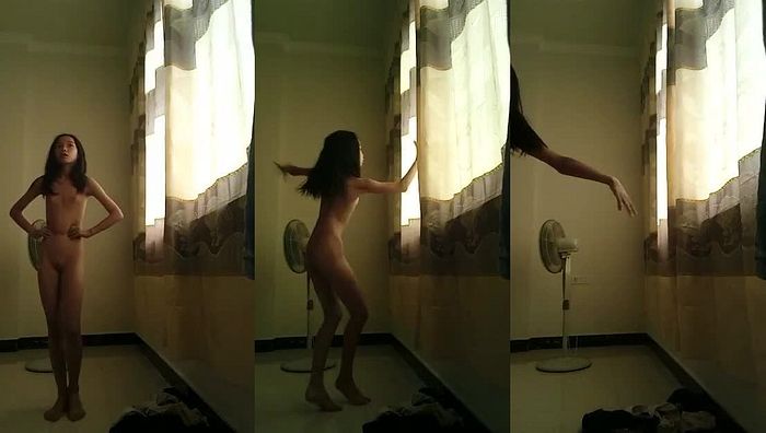 小初萌妹紫薇表演279