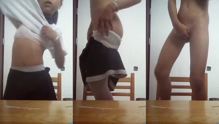 小初萌妹紫薇表演313