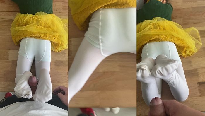 舞蹈白丝萝莉足交003