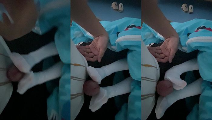 舞蹈白丝萝莉足交018