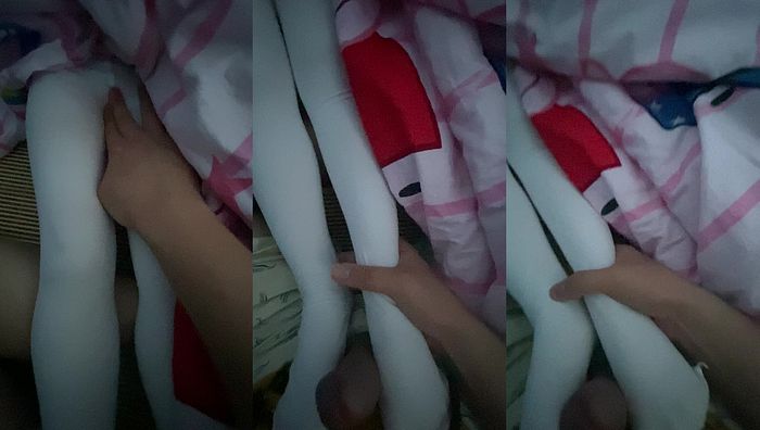 舞蹈白丝萝莉足交022