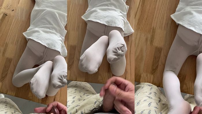 舞蹈白丝萝莉足交031