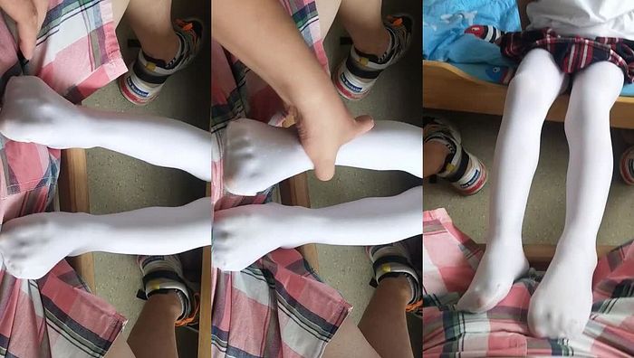 舞蹈白丝萝莉足交038