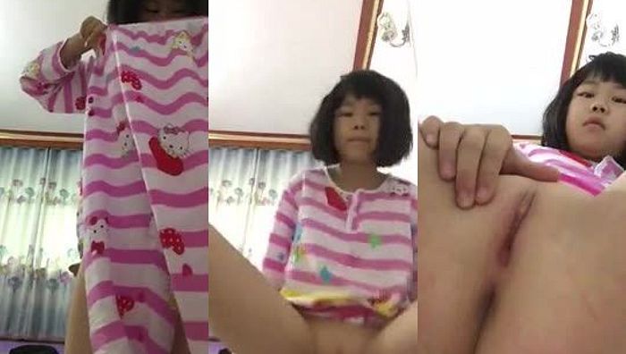 小初萌妹紫薇表演019