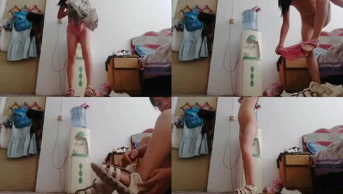 小初萌妹紫薇表演025