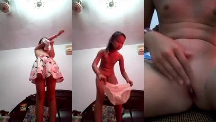 小初萌妹紫薇表演066