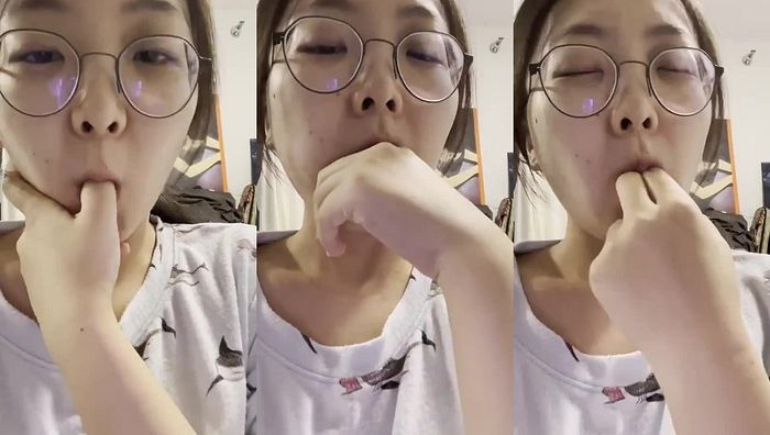 果然戴眼镜的都是骚货